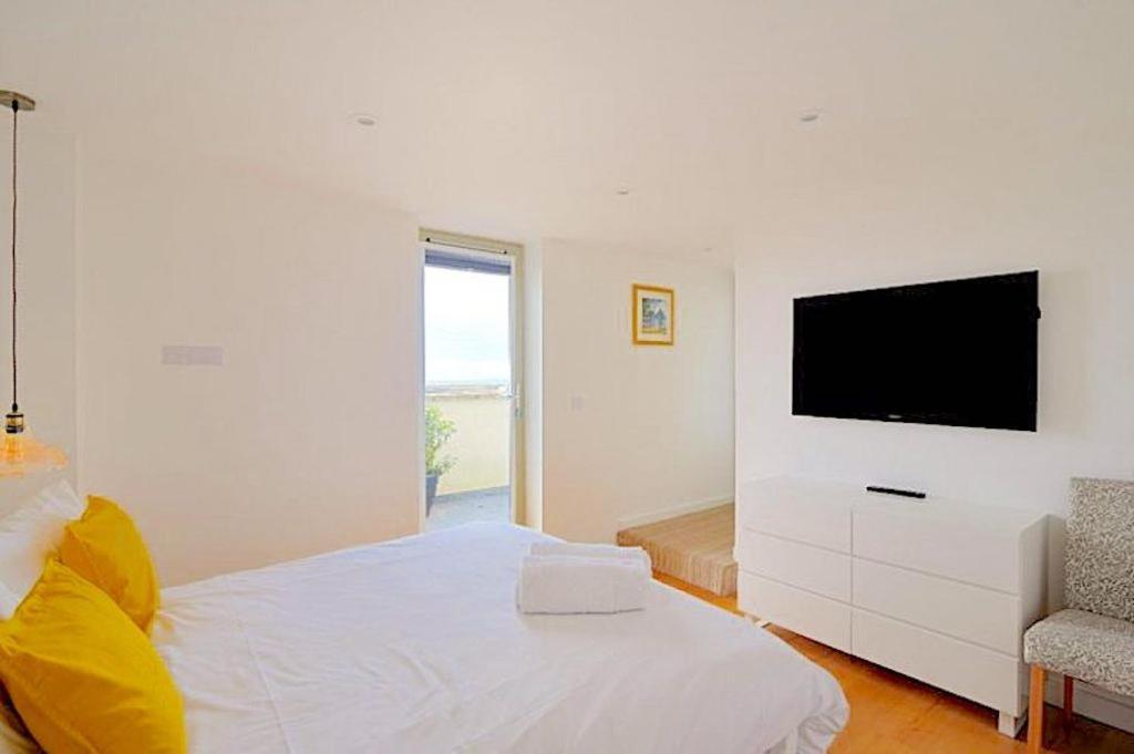 Largigi Offering Two Amazing Panoramic Sea Front Apartments Lyme Regis Exterior photo